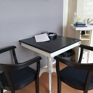 Standard Zimmer mit zwei Einzelbetten
